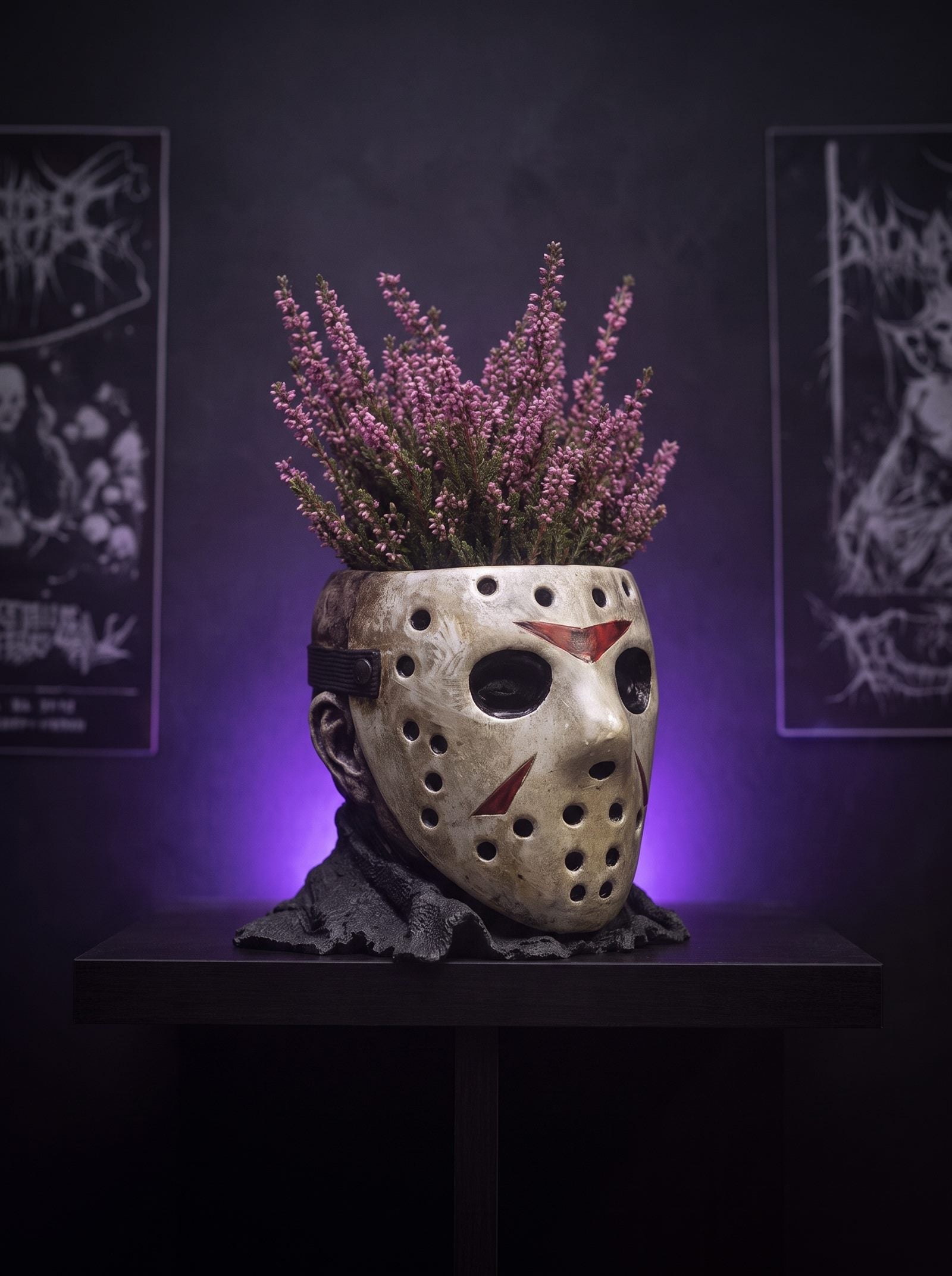 Hockey mask planter 3/4 angle detail